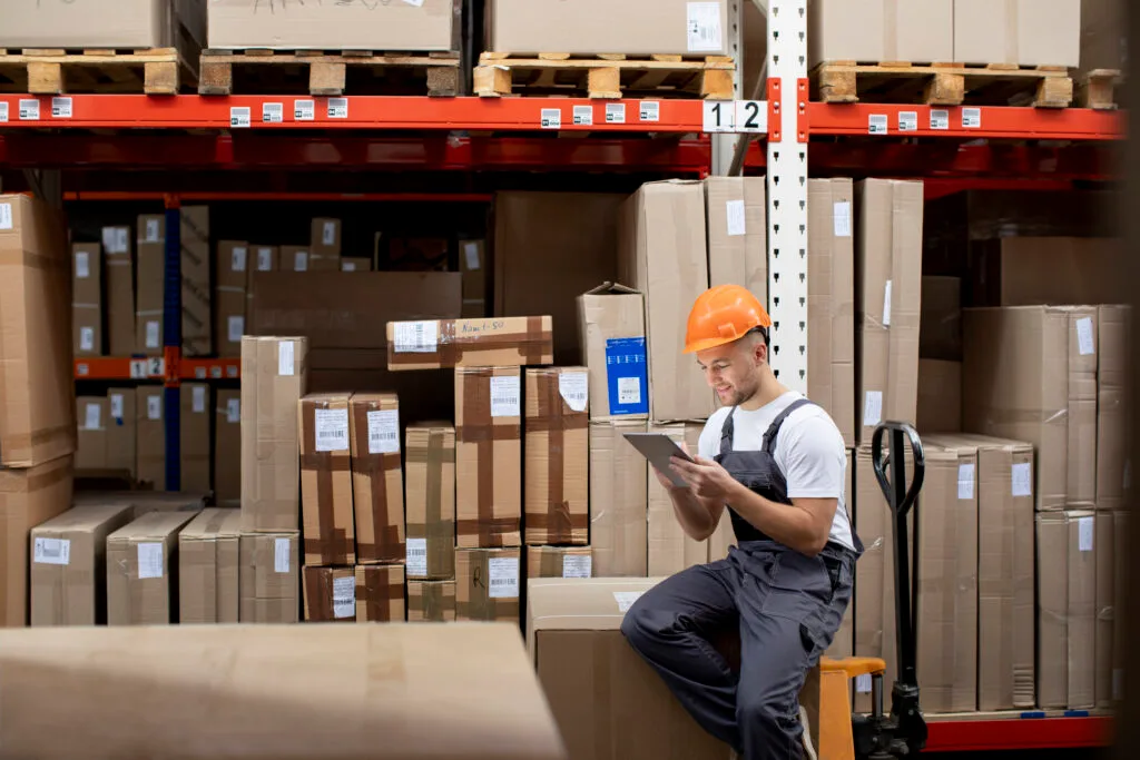 warehousing and storage service issaco